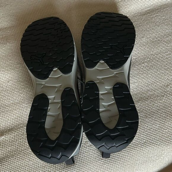 PUMA Men's Zip C Sneaker Rubber Outsole Soft Foam, Grey, NWT, size 13 - Picture 5 of 9